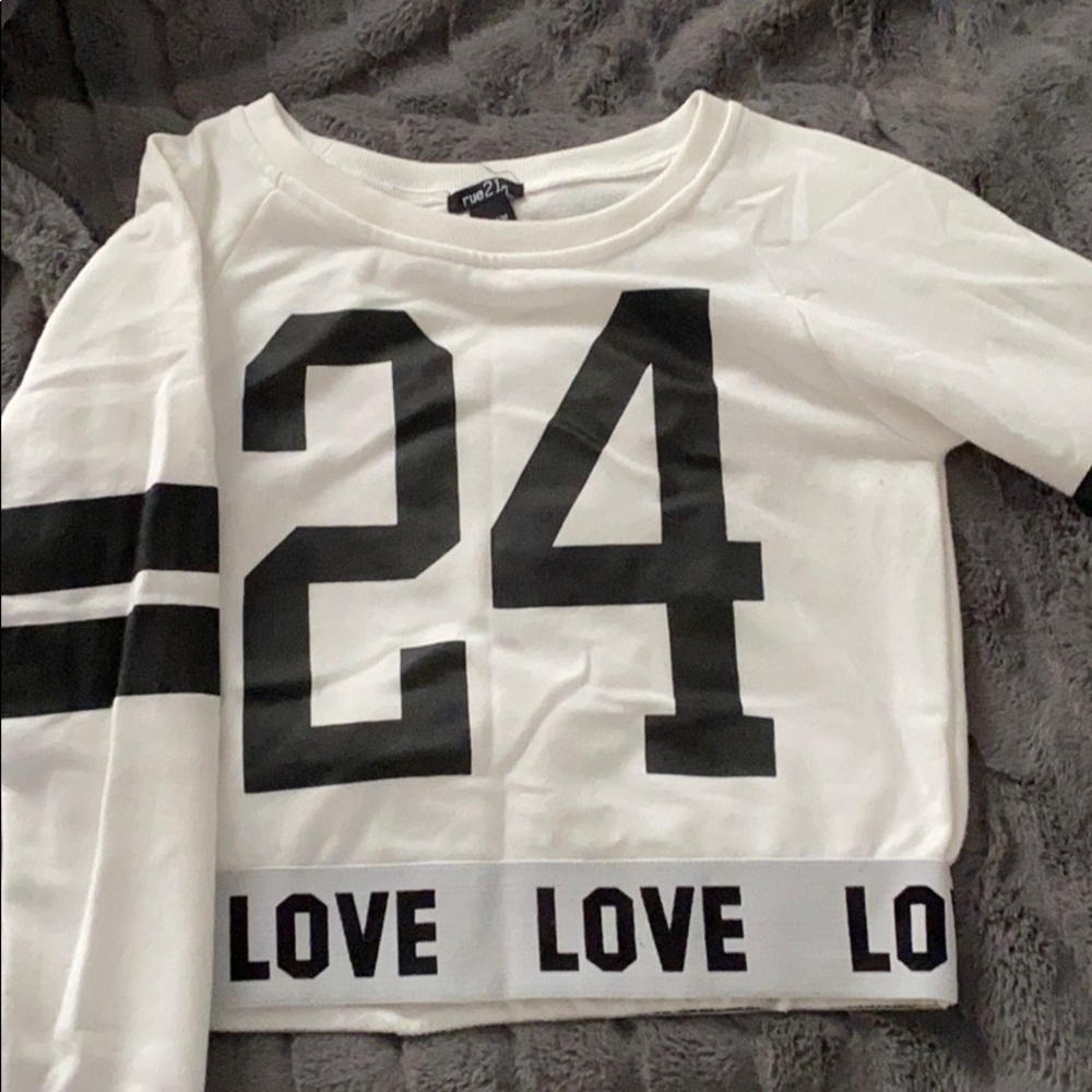 Sweatshirt